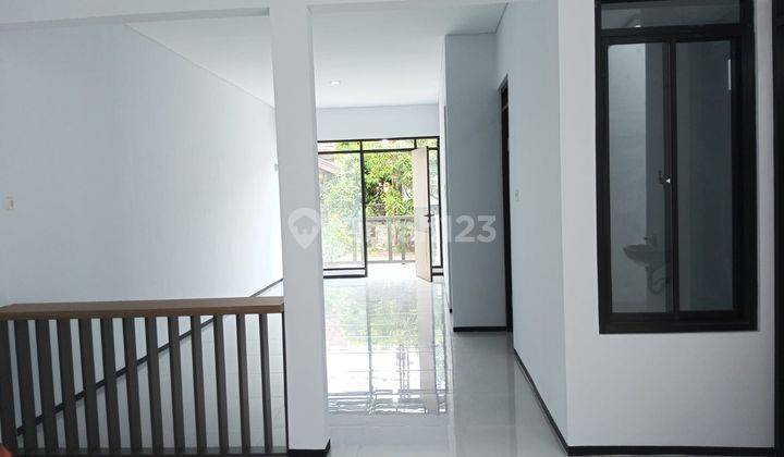 Dijual Rumah Baru Renovasi di Taman Kopo Indah 2 2