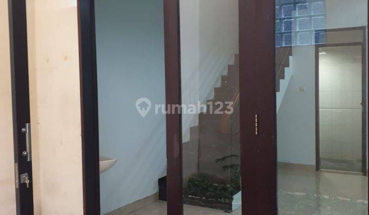 Dijual Rumah 2 Lantai Siap Huni di Singgasana, Bandung 2