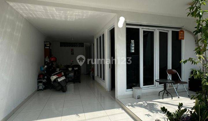 Dijual Rumah Terawat di Daerah Kembar, Bandung 1