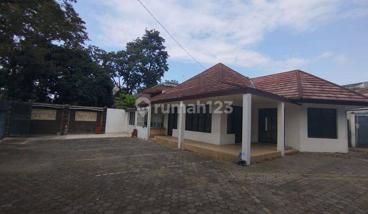 Disewakan Rumah Cocok Untuk Usaha di Sayap Riau Bandung 1