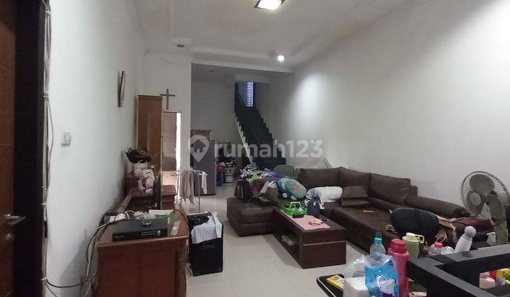 Dijual Rumah Hook 2 Lantai di Taman Holis Indah 2 1