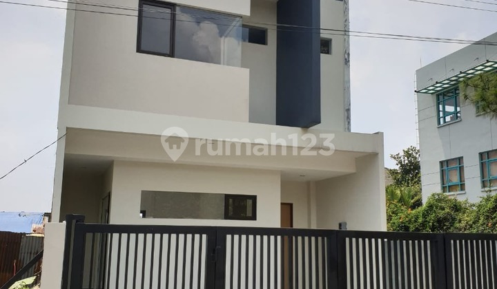 Dijual Rumah 2 Lantai di Sayap Setiabudi Bandung Dijual Rumah 2 Lantai di Sayap Setiabudi Bandung