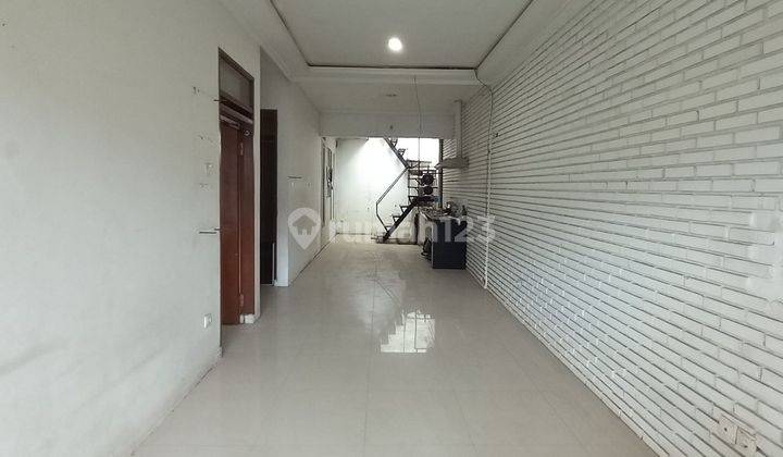 Dijual Rumah 1,5 Lantai di Taman Holis Indah 1 1