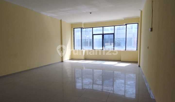 Disewakan Ruko 3 Lantai di Kopo Mas Regency Bandung Disewakan Ruko 3 Lantai di Kopo Mas Regency Bandung