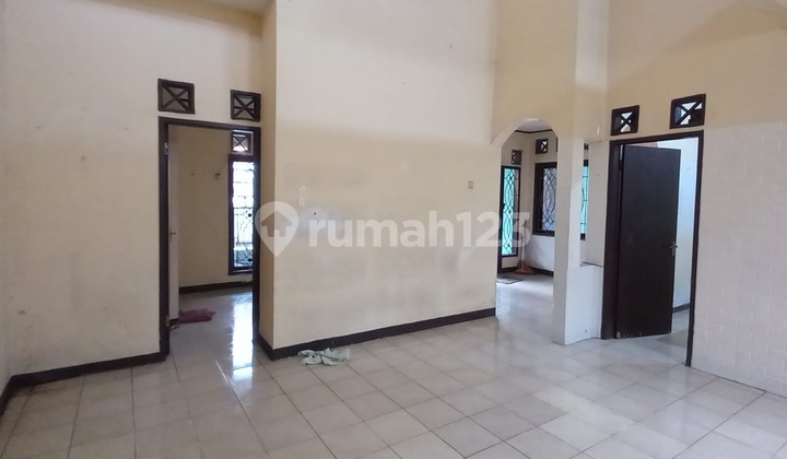 Disewakan Rumah 1,5 Lantai di Kopo Elok 2