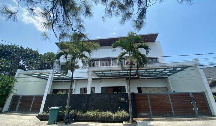 Dijual Rumah Mewah 2,5 Lantai di Sayap Turangga Bandung 1