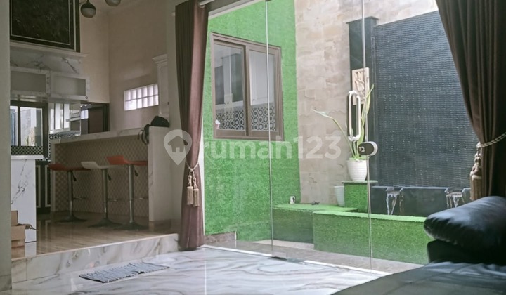 Dijual Rumah Full Furnished di Taman Cibaduyut Indah