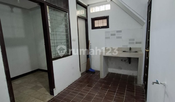 Disewakan Rumah 1,5 Lantai di Cluster Kopo Permai Disewakan Rumah 1,5 Lantai di Cluster Kopo Permai