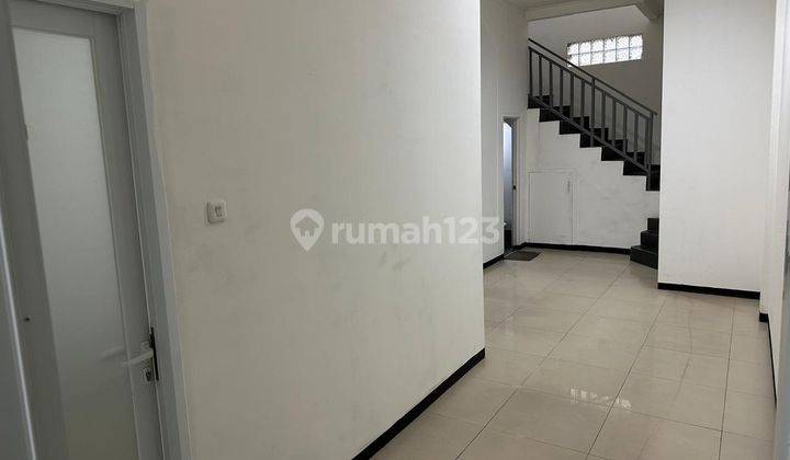 Disewakan Ruko 3 Lantai di Karapitan Bandung 2