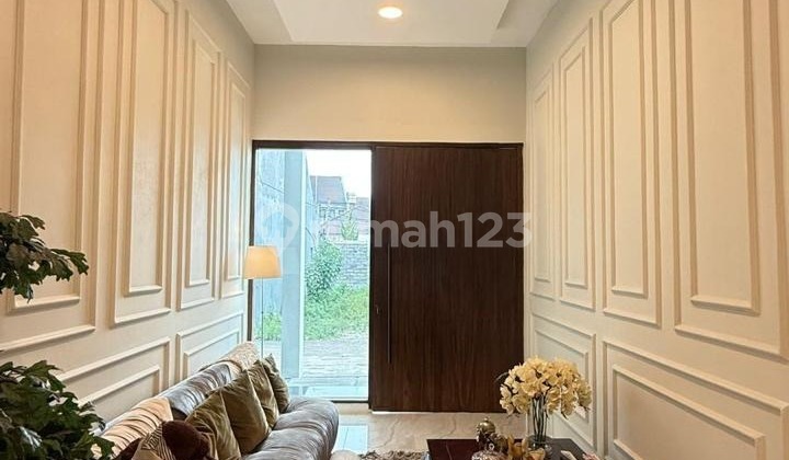 Dijual Rumah Classic Modern 1,5 Lantai di Jalan Parakan Dekat Batununggal Bandung Dijual Rumah Classic Modern 1,5 Lantai di Jalan Parakan Dekat Batununggal Bandung