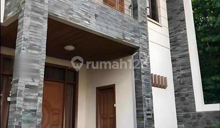 Dijual Rumah Megah 2 Lantai Siap Huni di Muara Sari Bandung