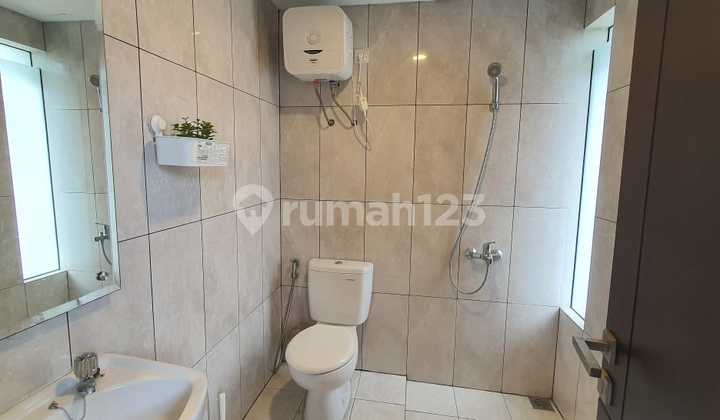 Disewakan Rumah Baru Siap Huni Full Furnished di Kota Baru Parahyangan Bandung 2