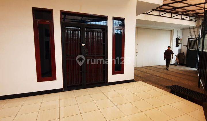 Dijual Rumah 3 Lantai Bisa Untuk Usaha di Babakan Tarogong 1