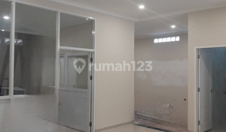 Dijual Rumah Sudah Full Renov Siap Huni di Singgasana Pradana