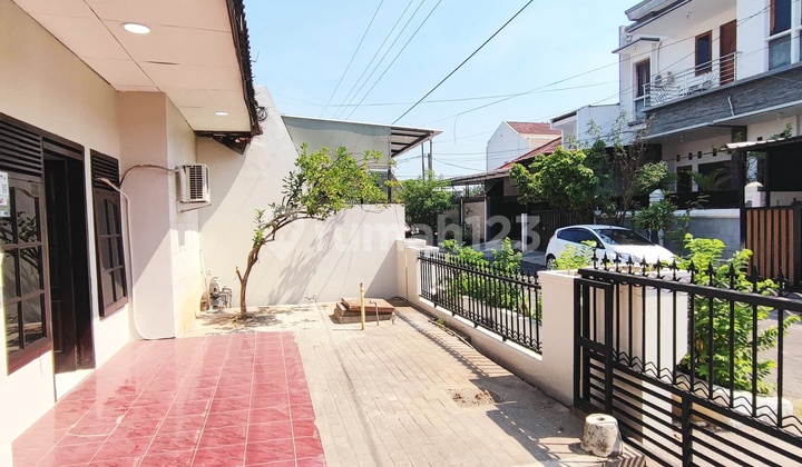 Rumah Tengah Kota Perum Pondok Indraprasta, Brotojoyo, Semarang 2