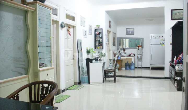 Rumah Cantik Tengah Kota Perum Pondok Indraprasta, Brotojoyo, Semarang 5