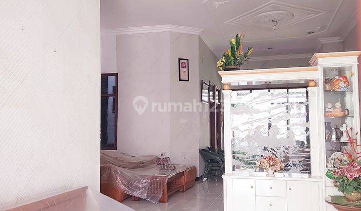 ruang tamu rumah furnish cluster villa candi