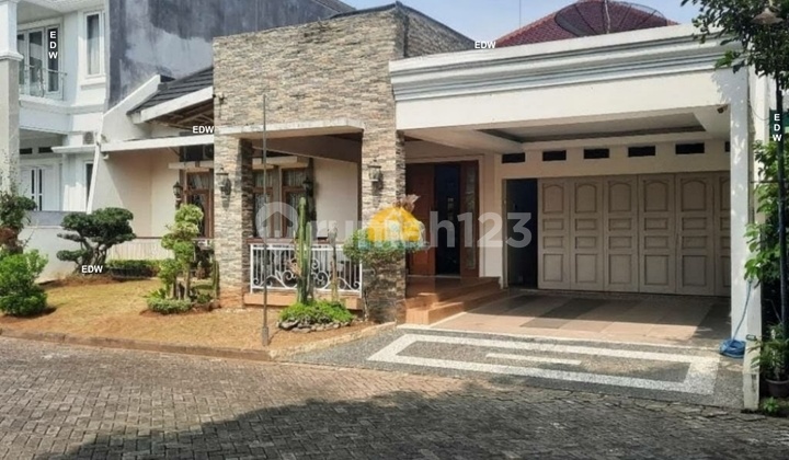 5-Bedroom Furnished House Near Undip Graha Estetika, Tembalang, Semarang 2