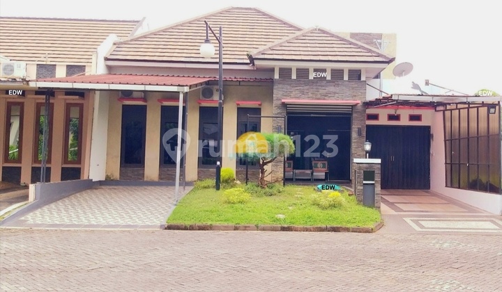 5-Bedroom House Near Undip, Graha Estetika Cluster, Tembalang, Semarang 1
