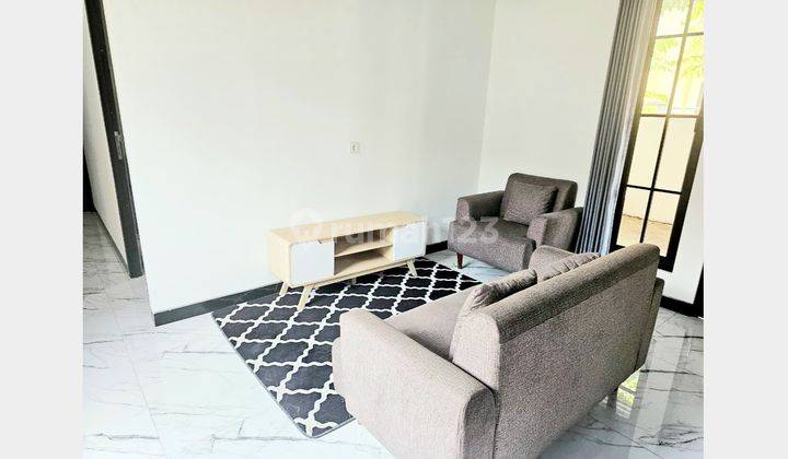 ruang keluarga rumah baru perum pondok indraprasta