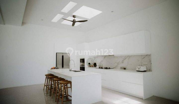 GIANYAR, VILLA BARU 6 LANTAI SIAP HUNI, BALI 9