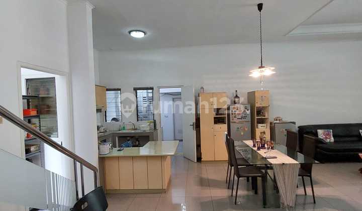 BRAWIJAYA, RUMAH MEWAH HOOK LINGKUNGAN BAGUS DAN STRATEGIS, JAKARTA SELATAN 