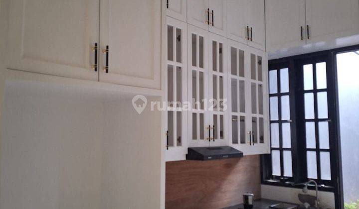 Dijual Rumah Brand New Semi Furnish Kebon Jeruk, Jakarta Barat  1