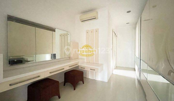 Villa Jual Lokasi Berawa 1