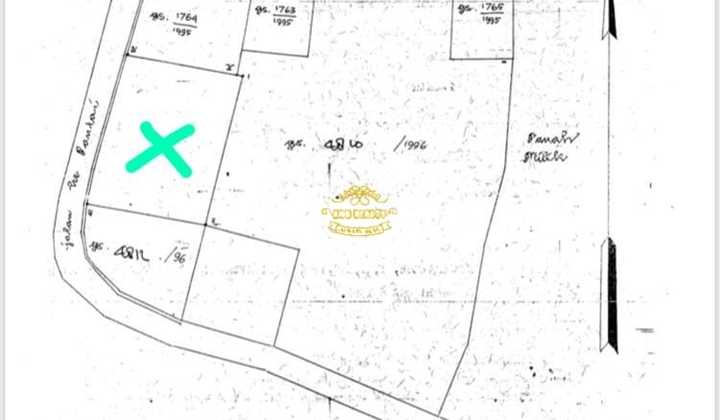 Land for Sale in Suluban Location