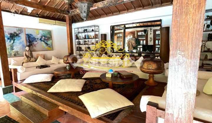 Villa Jual Lokasi Seminyak 1
