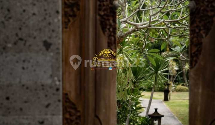 Land for Sale in Batuan Location