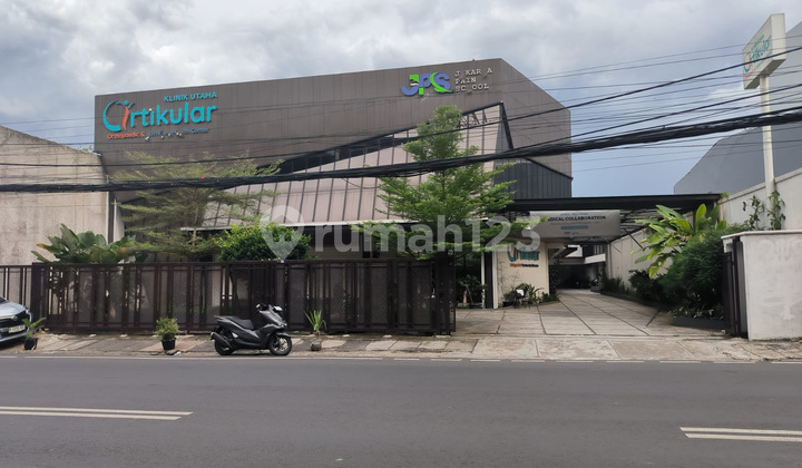 Disewakan Ruang Usaha Cocok untuk Klinik/ Kantor atau Showroom Area Radio Dalam