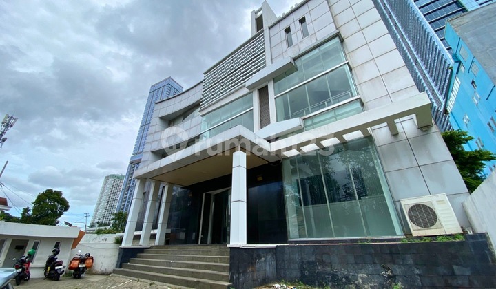 Disewakan Gedung Kantor Lokasi Strategis Area Thamrin Jakarta Pusat Disewakan Gedung Kantor Lokasi Strategis Area Thamrin Jakarta Pusat