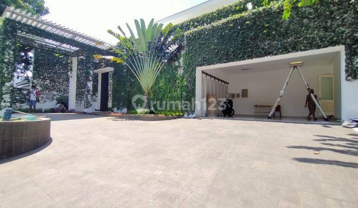 Disewakan Rumah Mewah Modern, Area Bagus Dan Strategis di Cilandak 1