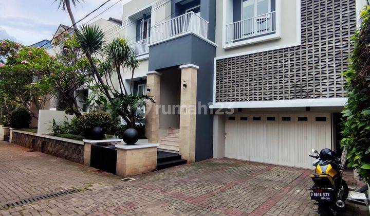 Disewakan Rumah Compound Siap Huni Modern Minimalis Area Kemang 1