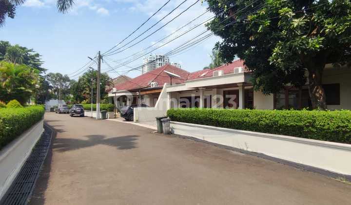 Dijual Rumah Compound, Lokasi Tenang Kondisi Terawat Dan Sangat Nyaman Area Cilandak 2