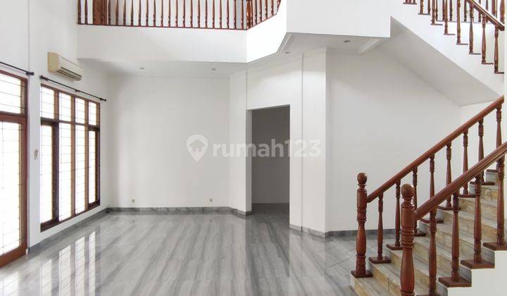 Disewakan Rumah Hunian Kawasan Elite Lingkungan Kedubes Area Patra Kuningan, Jarang Ada Area Patra Kuningan 2