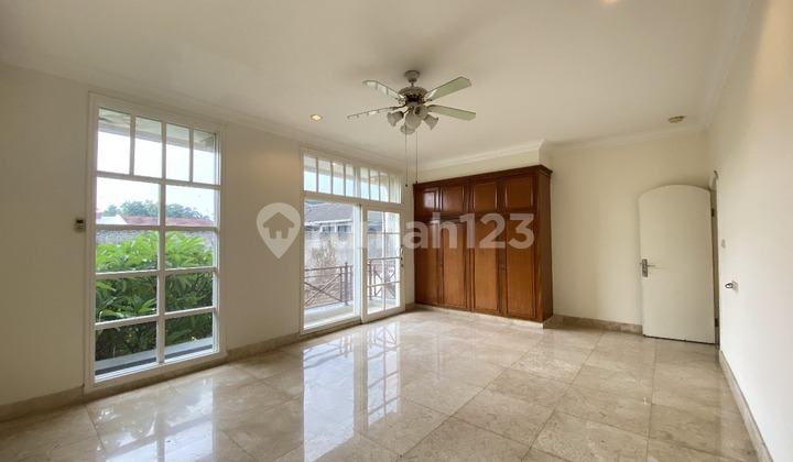 For Rent Classic House in Pondok Indah Area 2