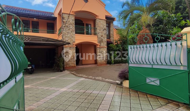 For Rent: House with Ample Parking, Suitable for Office Use, in Lebak Bulus Area, Ready to Occup 1