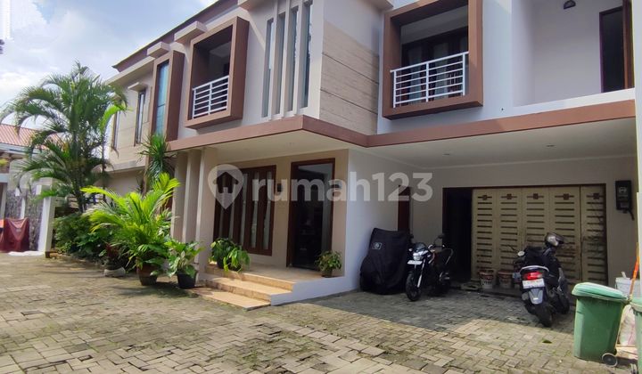Disewakan Rumah Modern Fully Furnished Siap Huni Area Ampera