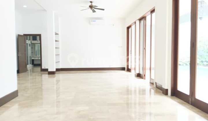 Disewakan Rumah Lokasi Sangat Strategis Area Brawijaya Kebayoran Baru 2