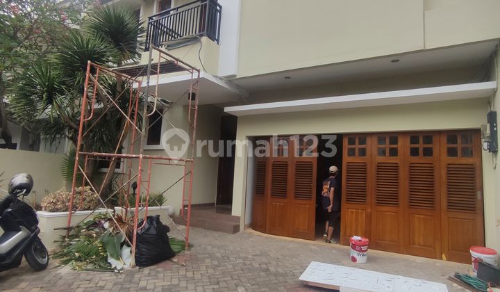 For Rent Modern Minimalist House Affordable Price Suitable for Office and Residence in Kemang Area