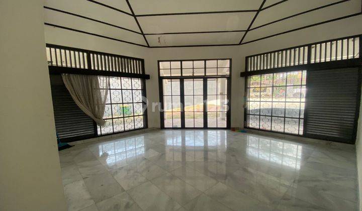 Disewakan Rumah Cocok Utk Kantor/Usaha Lokasi Strategis Harga Murah Di Cilandak 2