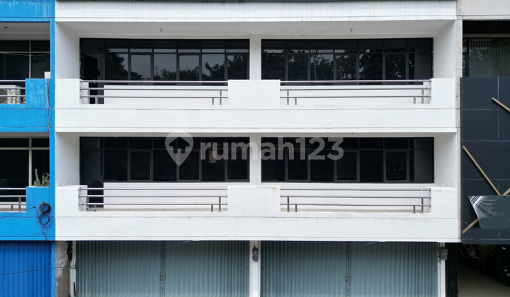 Disewakan Gedung Area Woltermonginsidi Cocok untuk Kantor atau Klinik