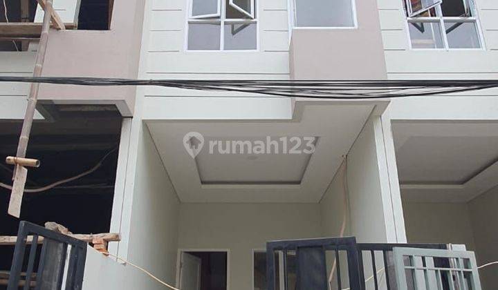 Rumah baru di Taman ratu jakarta barat 1