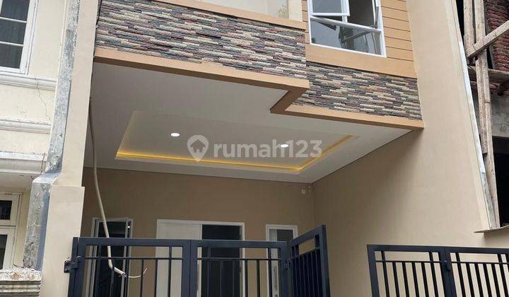 Rumah Baru Di Grogol Jakarta Barat Rumah Shm Baru 3 Lantai 1