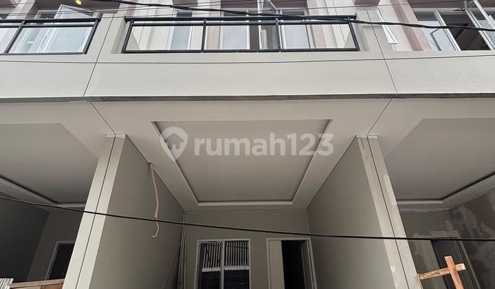 Minimalist New House in Tanjung Duren, West Jakarta