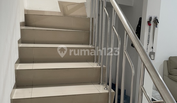 Rumah Sewa Bagus Di Taman Ratu Jakarta Barat 2