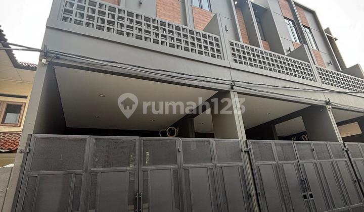 Rumah Cantik Di Duri Kepa Jakarta Barat Rumah Bagus SHM di Duri Kepa Rumah Cantik Di Duri Kepa Jakarta Barat Rumah Bagus SHM di Duri Kepa