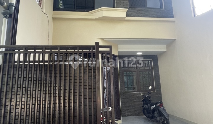 Ready-to-Occupy House in Tanjung Duren, West Jakarta